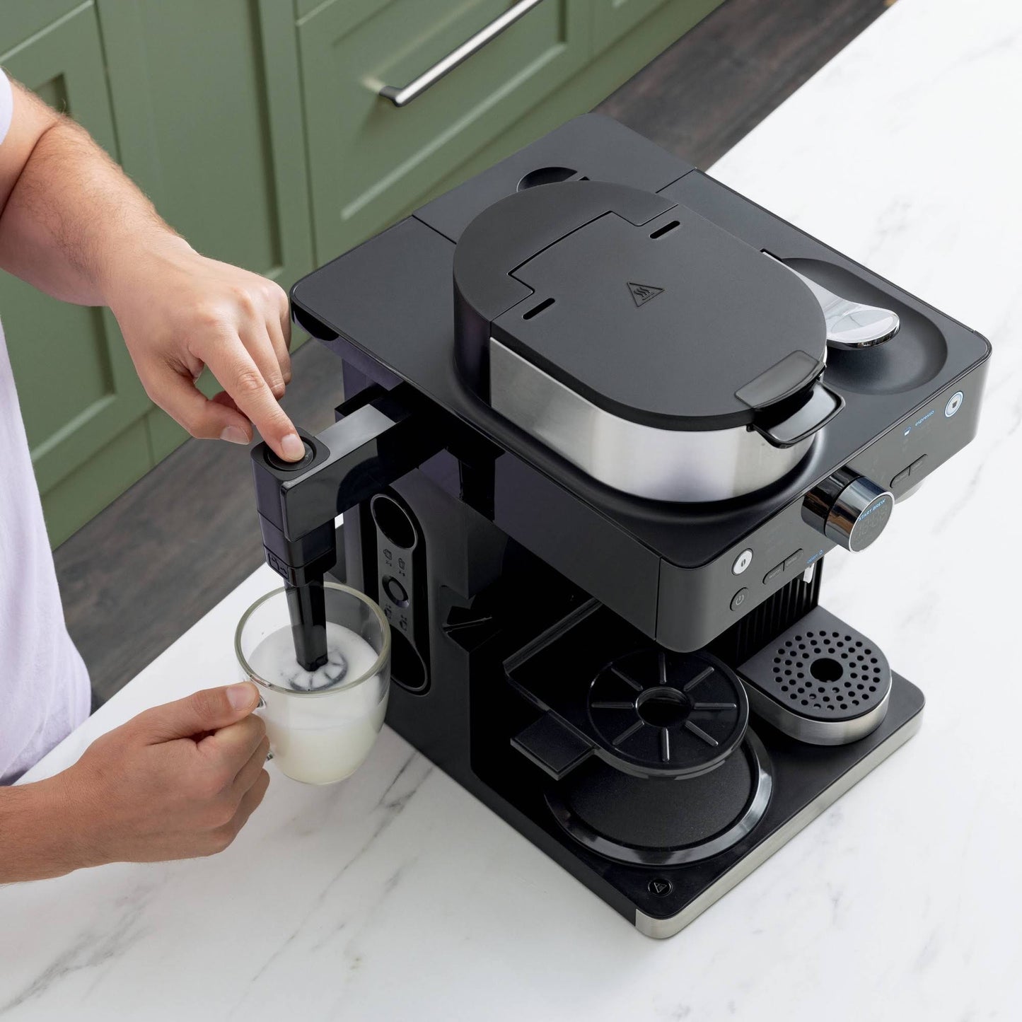 Ninja Espresso & Coffee Barista System, Single-Serve Coffee & Nespresso Capsule Compatible – CFN601 – Black